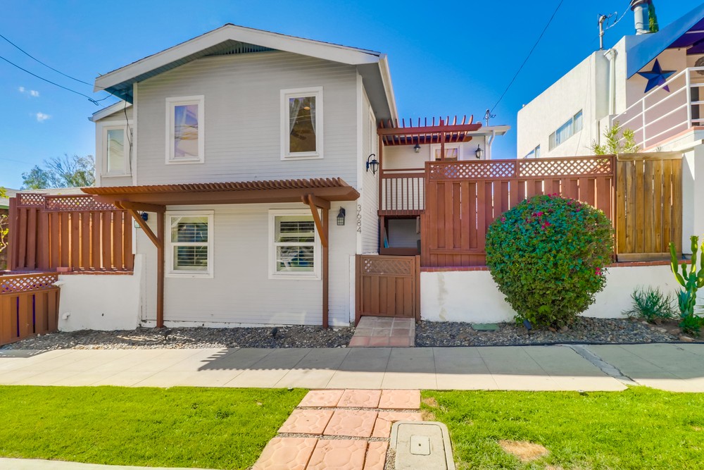 Virtual tour photo 1 of 55 for 3684 Richmond St