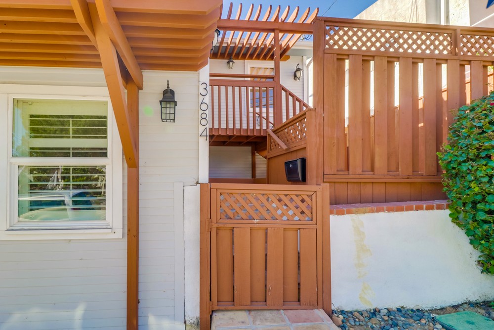 Virtual tour photo 6 of 55 for 3684 Richmond St