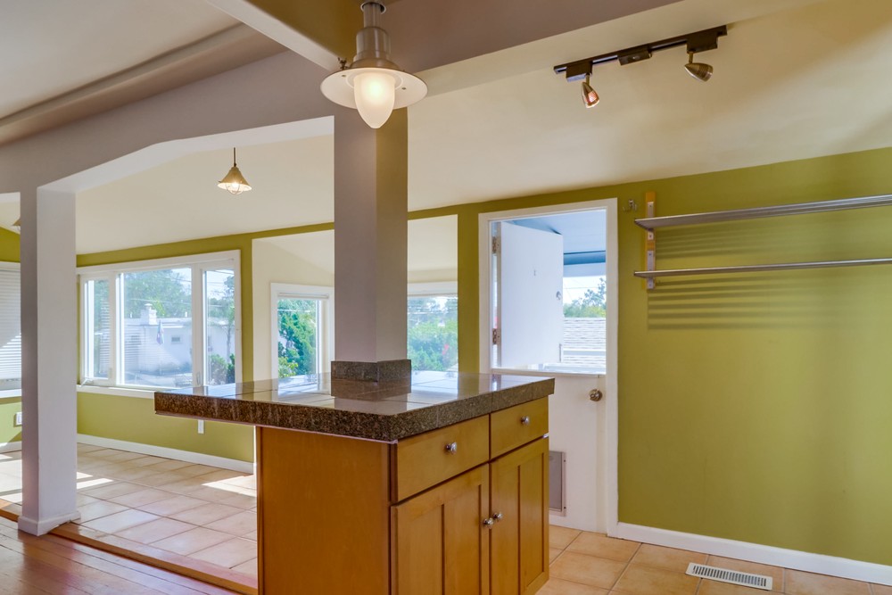 Virtual tour photo 19 of 55 for 3684 Richmond St