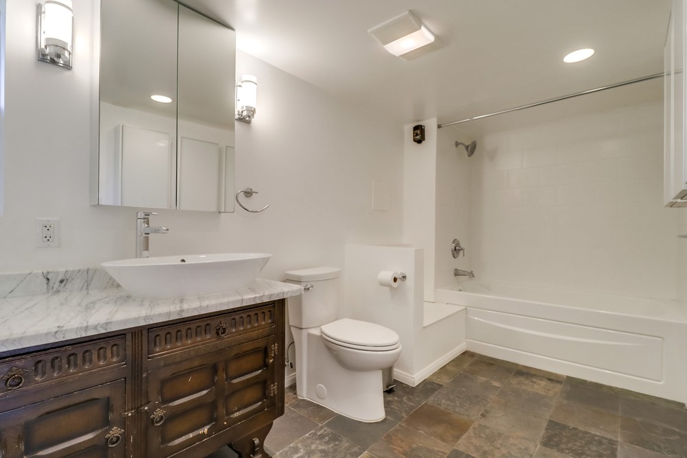 Virtual tour photo 40 of 55 for 3684 Richmond St