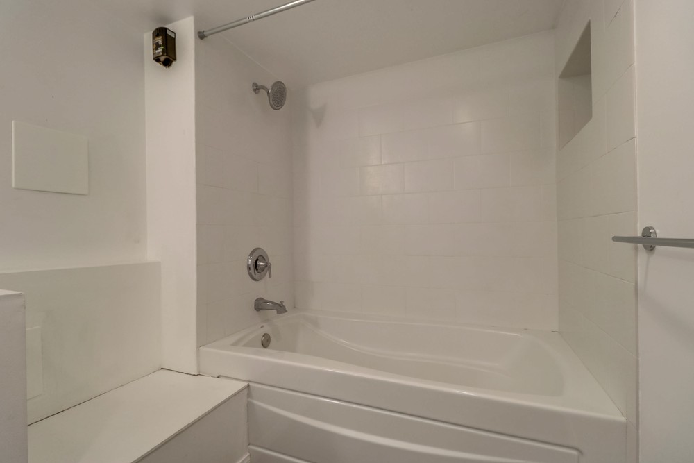 Virtual tour photo 41 of 55 for 3684 Richmond St