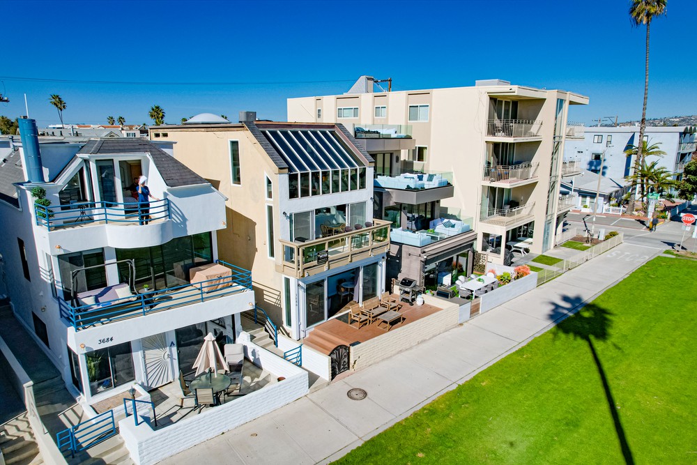 Virtual tour photo 3 of 35 for 3686 Bayside Walk