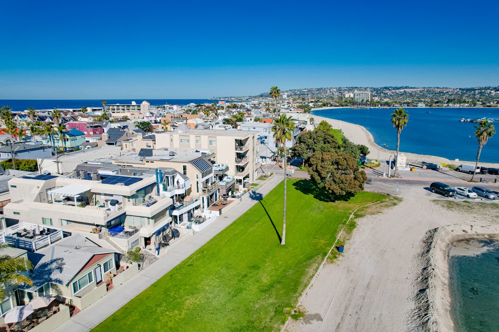 Virtual tour photo 8 of 35 for 3686 Bayside Walk
