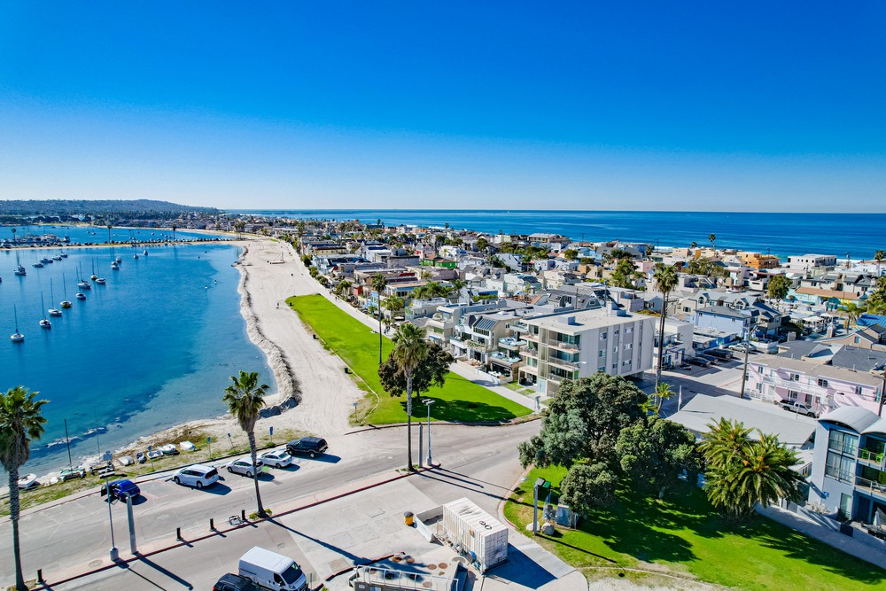 Virtual tour photo 13 of 35 for 3686 Bayside Walk
