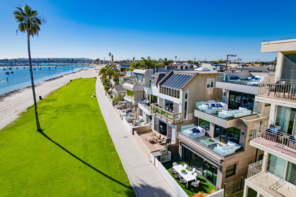 Virtual tour photo 16 of 35 for 3686 Bayside Walk