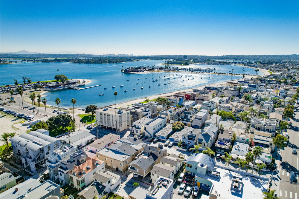 Virtual tour photo 28 of 35 for 3686 Bayside Walk