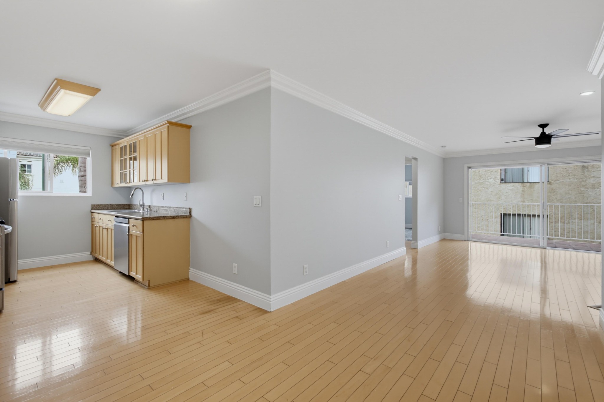 Virtual tour photo 11 of 34 for 3688 First Ave. Unit 28