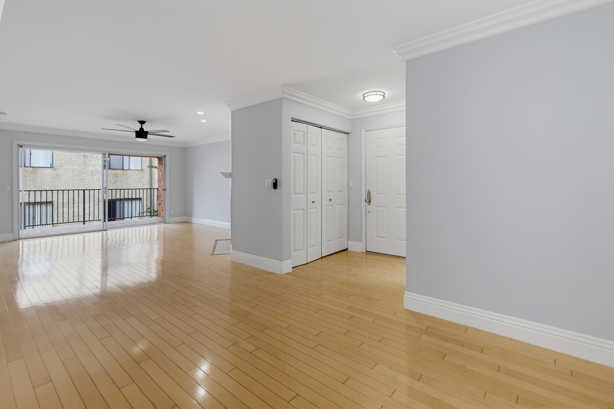 Virtual tour photo 12 of 34 for 3688 First Ave. Unit 28