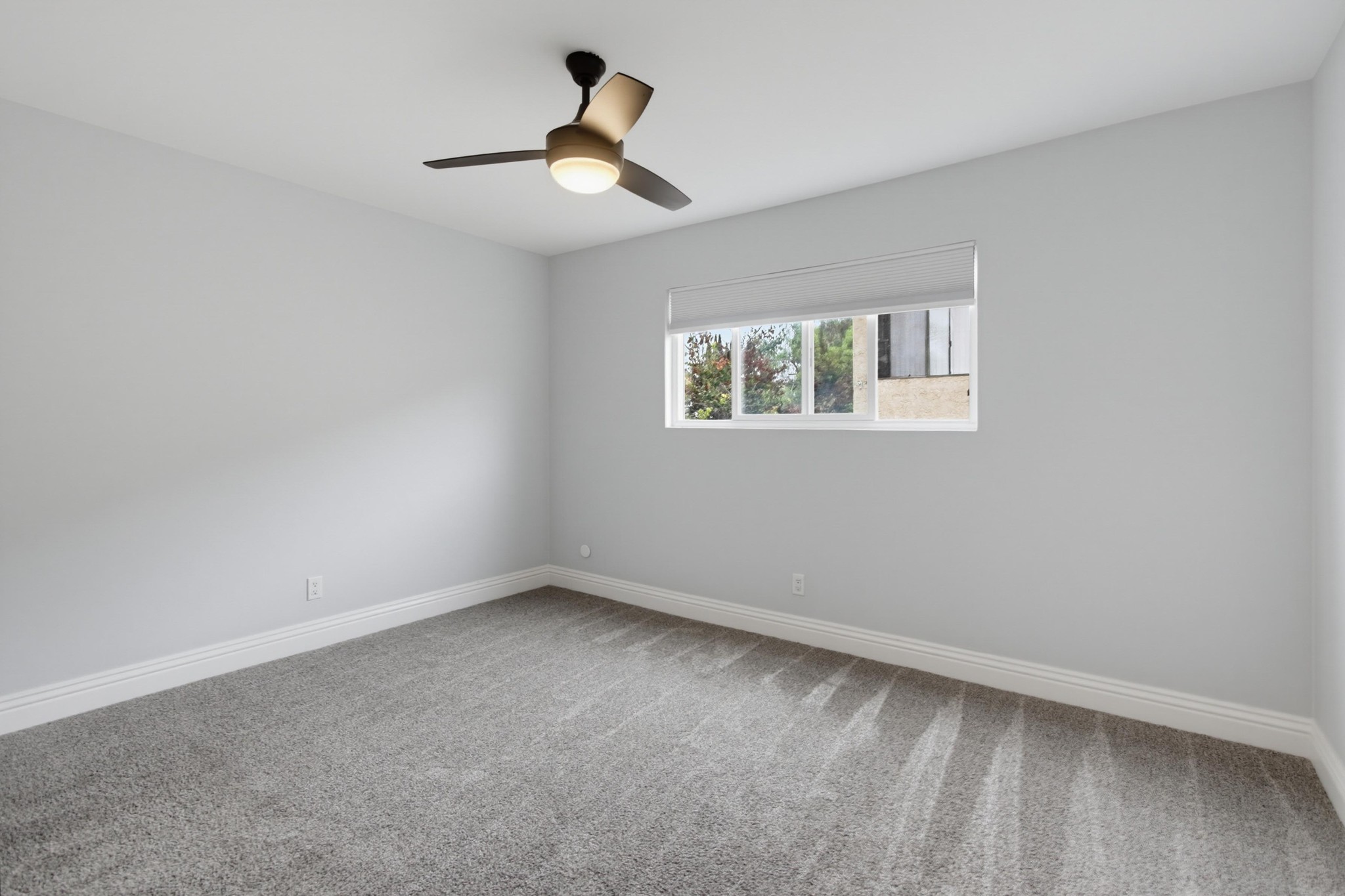 Virtual tour photo 18 of 34 for 3688 First Ave. Unit 28
