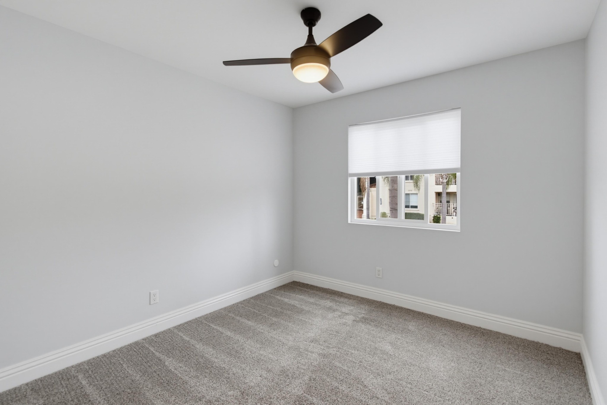 Virtual tour photo 22 of 34 for 3688 First Ave. Unit 28