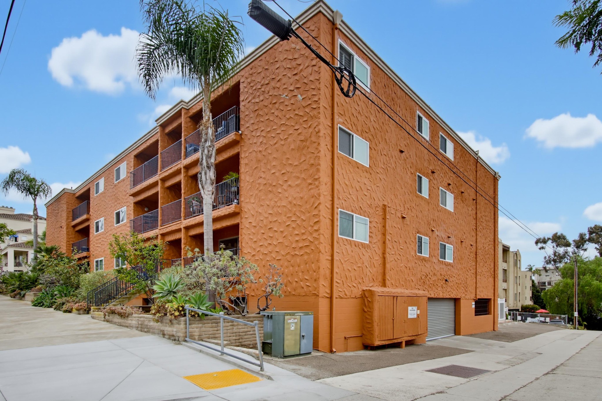 Virtual tour photo 32 of 34 for 3688 First Ave. Unit 28