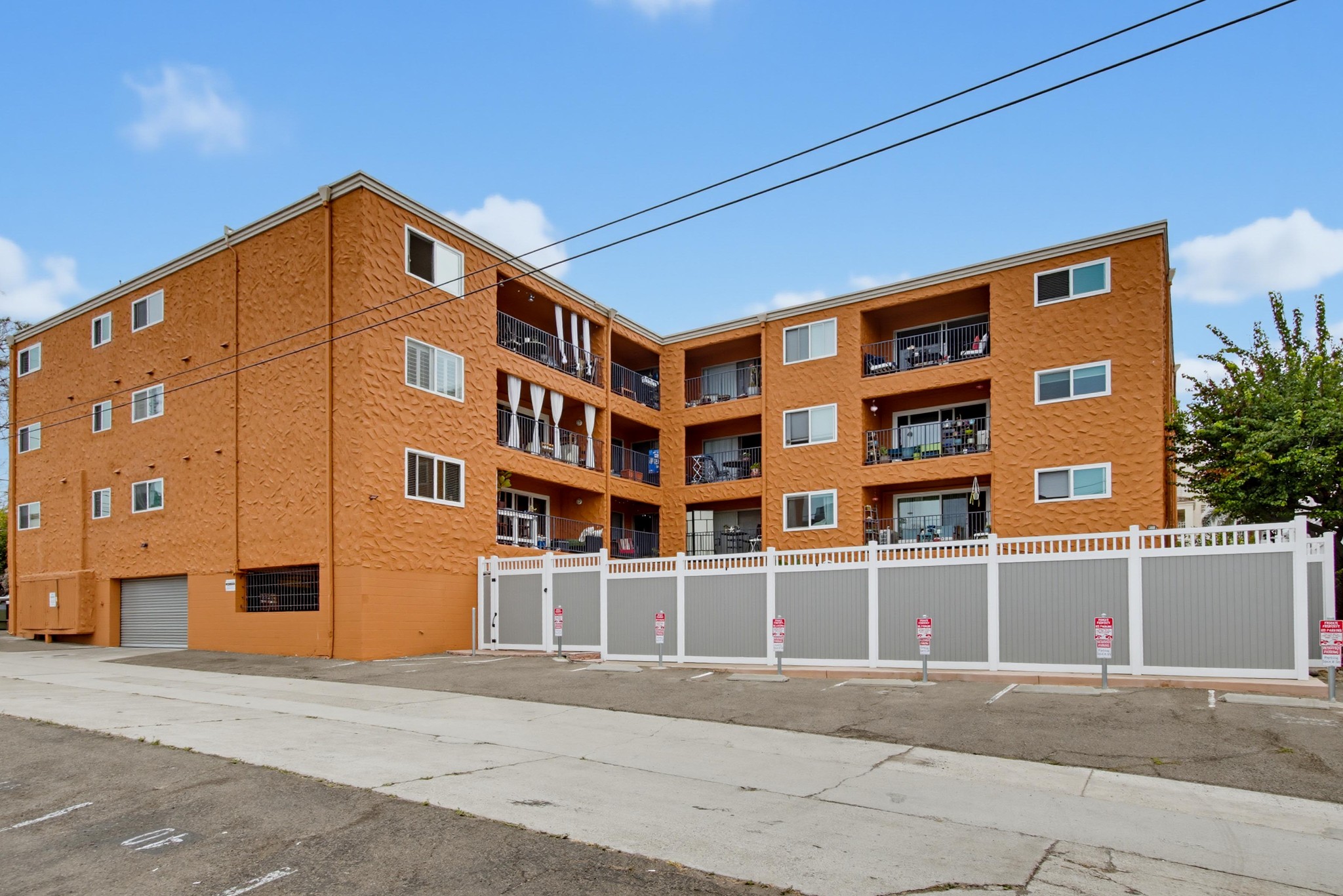 Virtual tour photo 33 of 34 for 3688 First Ave. Unit 28