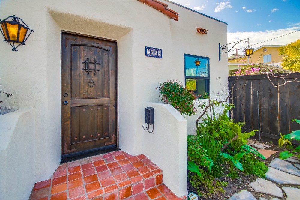 Virtual tour photo 5 of 43 for 3689 Monroe Ave