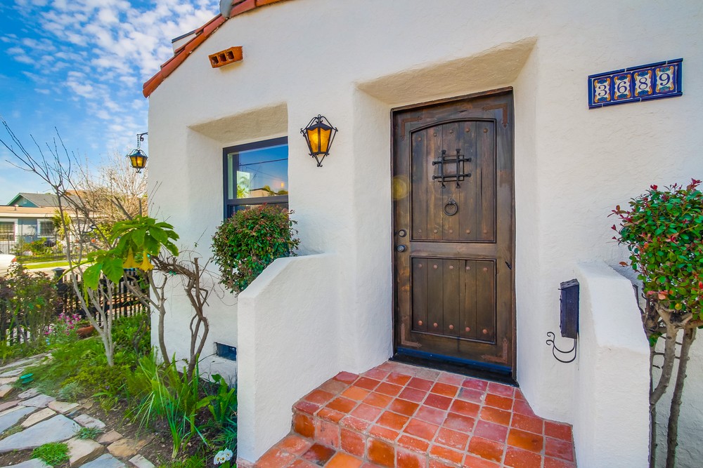Virtual tour photo 6 of 43 for 3689 Monroe Ave