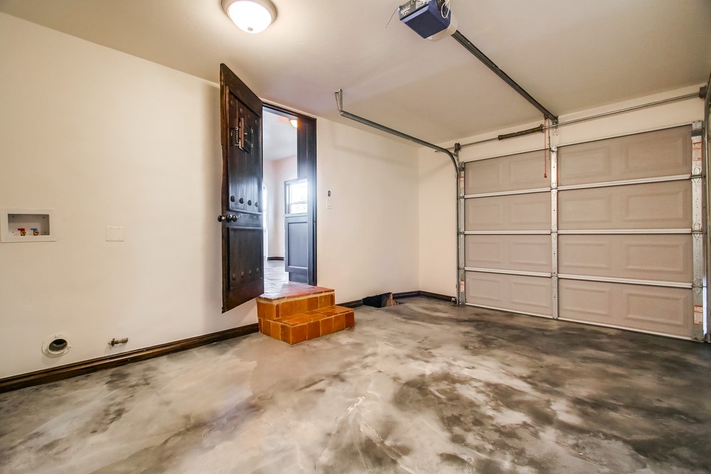 Virtual tour photo 34 of 43 for 3689 Monroe Ave