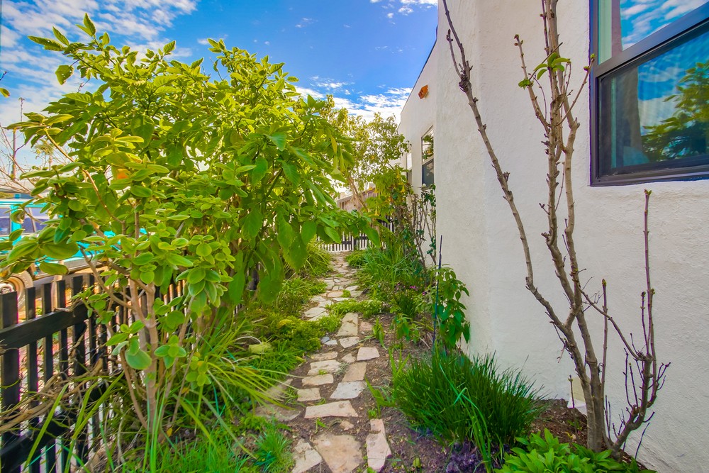 Virtual tour photo 36 of 43 for 3689 Monroe Ave