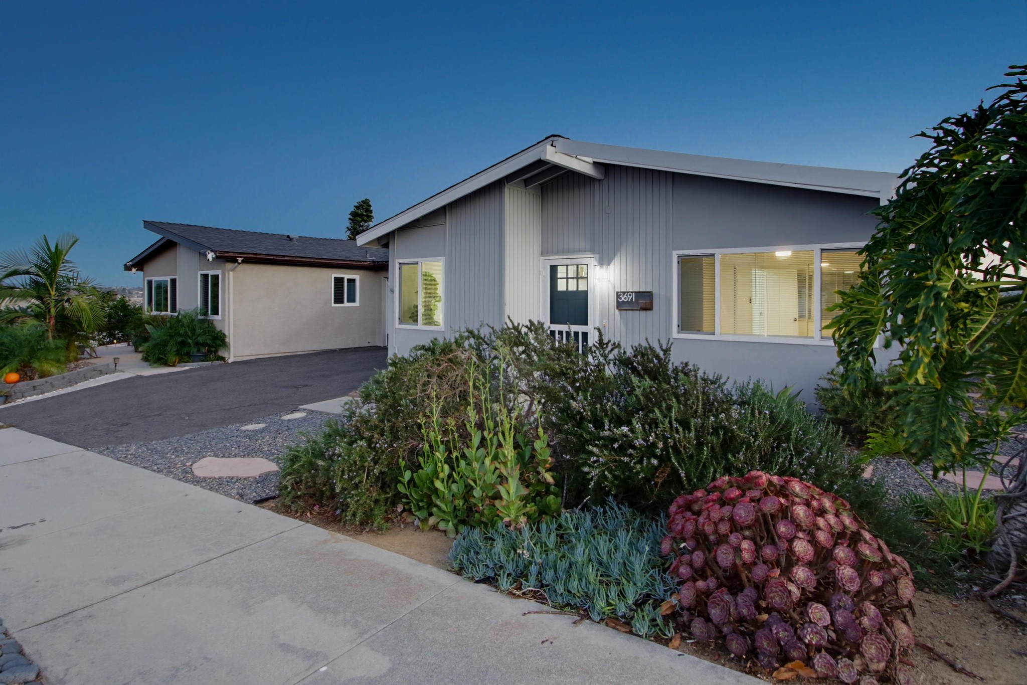 Virtual tour photo 5 of 57 for 3691 North Way