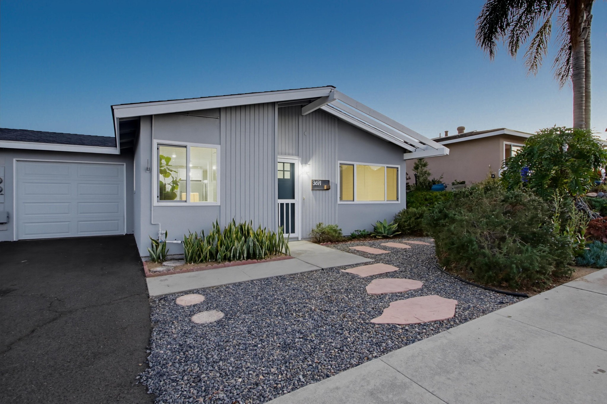 Virtual tour photo 7 of 57 for 3691 North Way