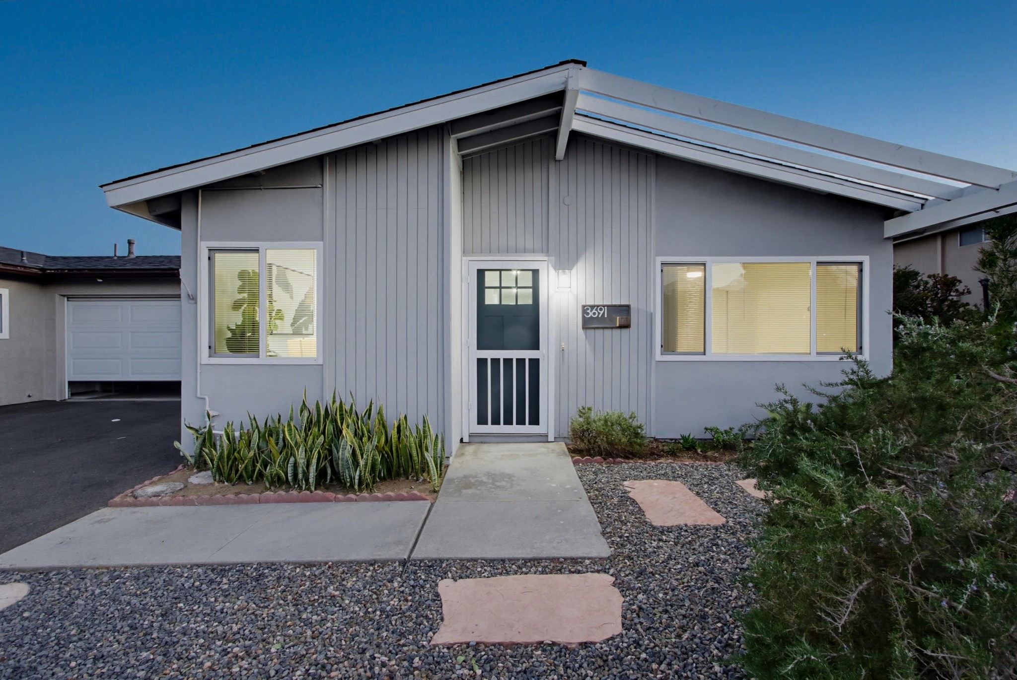 Virtual tour photo 8 of 57 for 3691 North Way