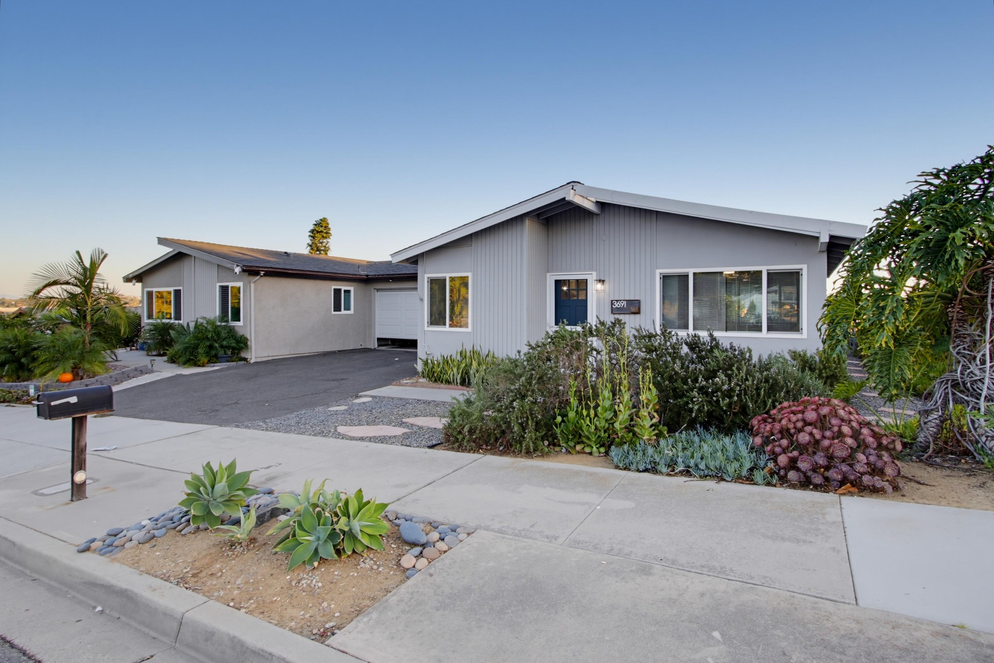 Virtual tour photo 46 of 57 for 3691 North Way
