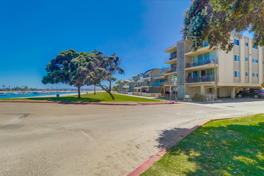 Virtual tour photo 4 of 55 for 3696 Bayside Walk C