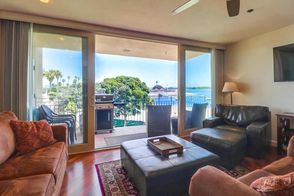 Virtual tour photo 11 of 55 for 3696 Bayside Walk C