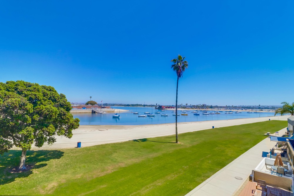 Virtual tour photo 35 of 55 for 3696 Bayside Walk C