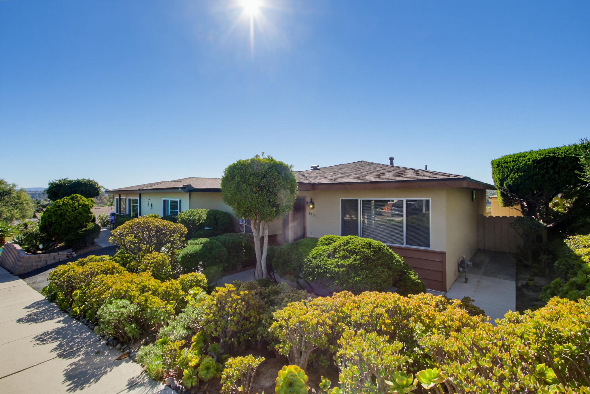 Virtual tour photo 4 of 44 for 3701 North Way
