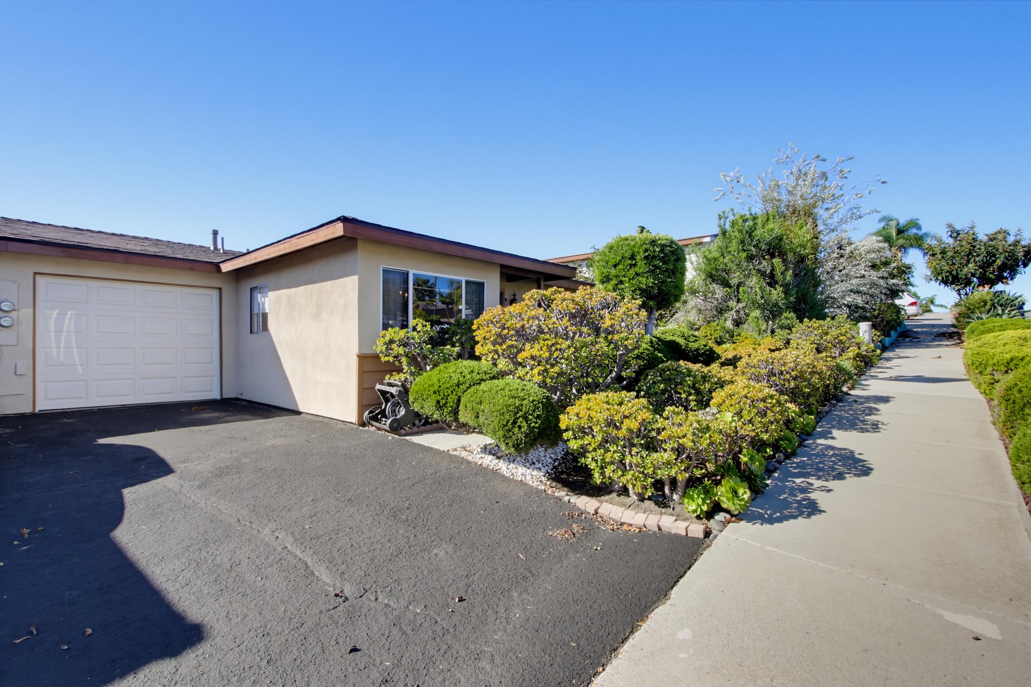 Virtual tour photo 6 of 44 for 3701 North Way