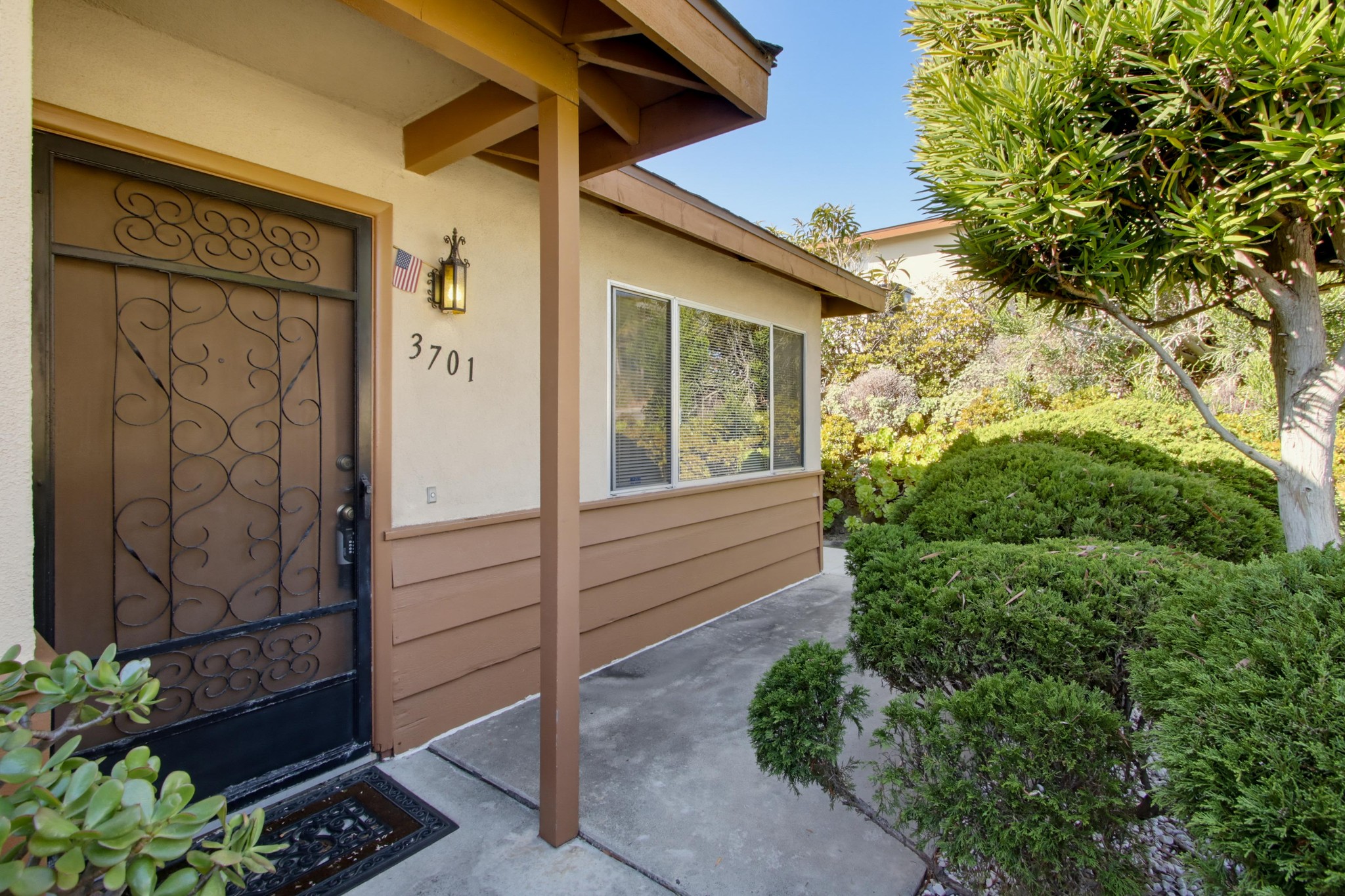 Virtual tour photo 8 of 44 for 3701 North Way