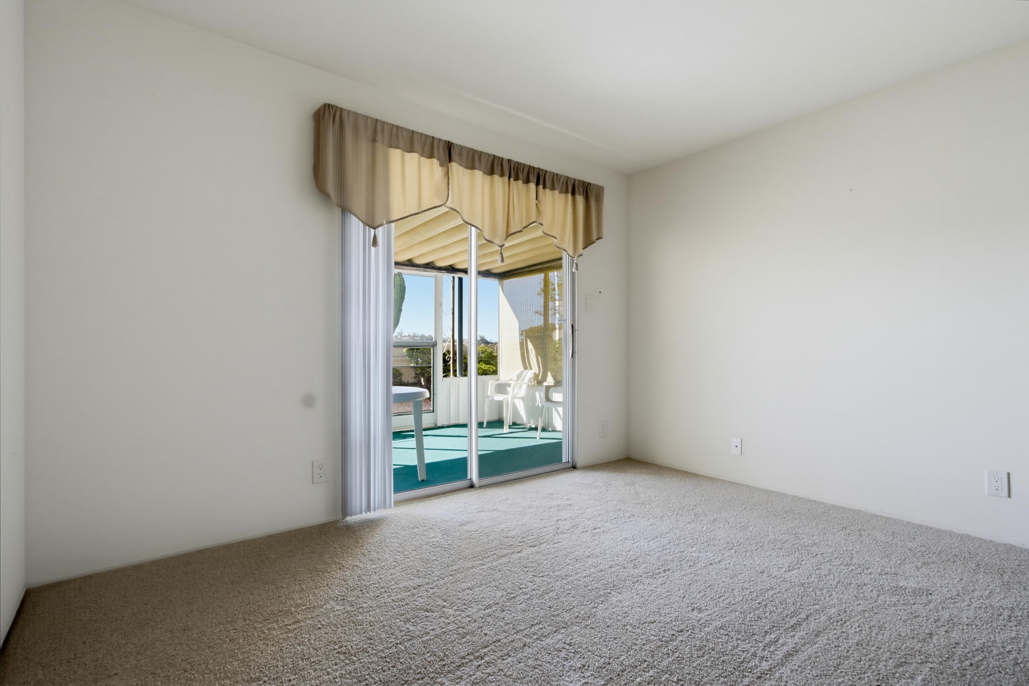 Virtual tour photo 27 of 44 for 3701 North Way