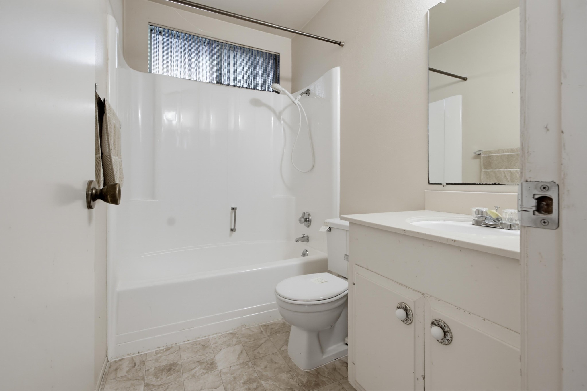 Virtual tour photo 32 of 44 for 3701 North Way