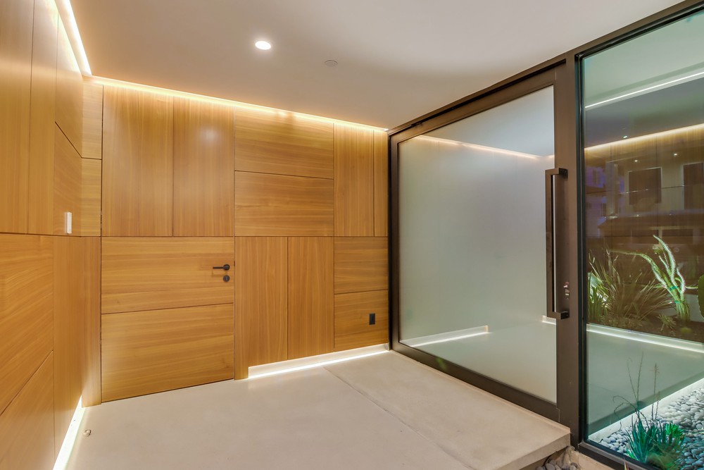 Virtual tour photo 7 of 149 for 3701 Ocean Front Walk