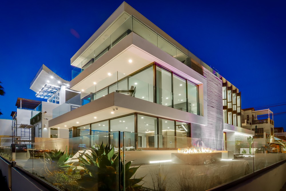 Virtual tour photo 8 of 149 for 3701 Ocean Front Walk