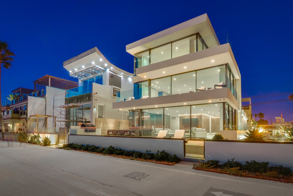 Virtual tour photo 15 of 149 for 3701 Ocean Front Walk