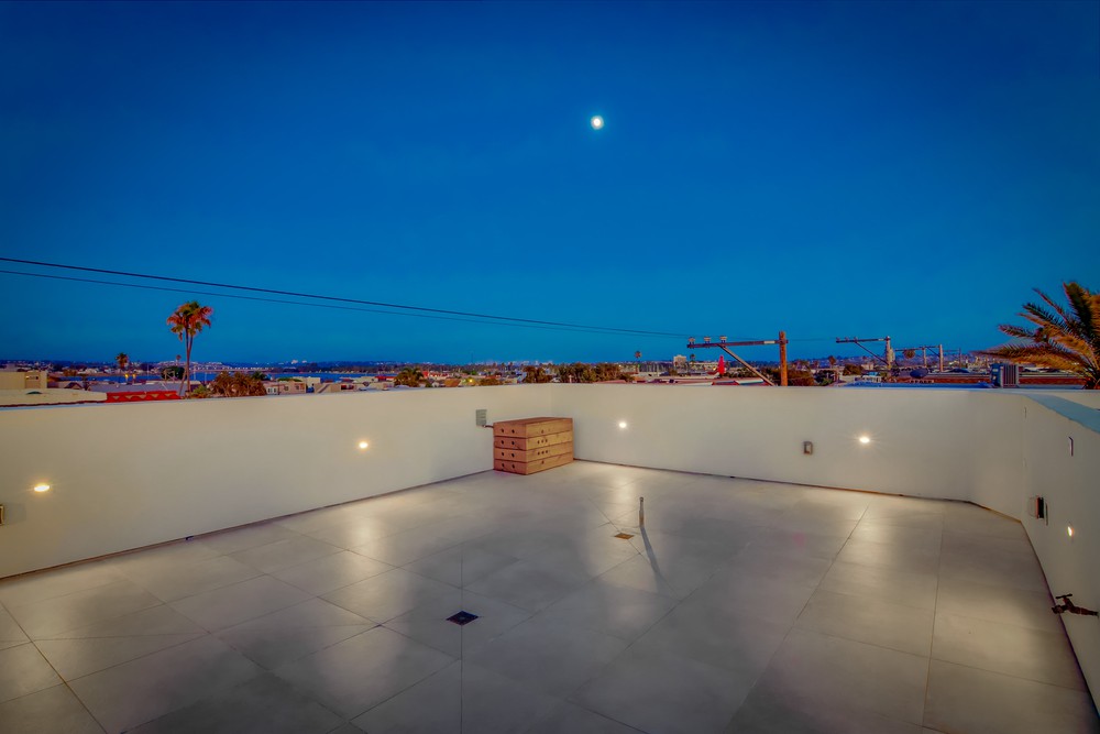 Virtual tour photo 18 of 149 for 3701 Ocean Front Walk