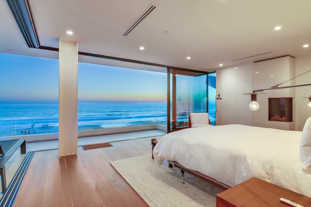 Virtual tour photo 77 of 149 for 3701 Ocean Front Walk
