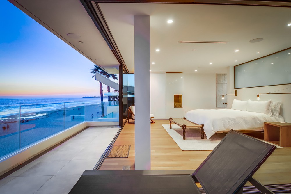 Virtual tour photo 94 of 149 for 3701 Ocean Front Walk