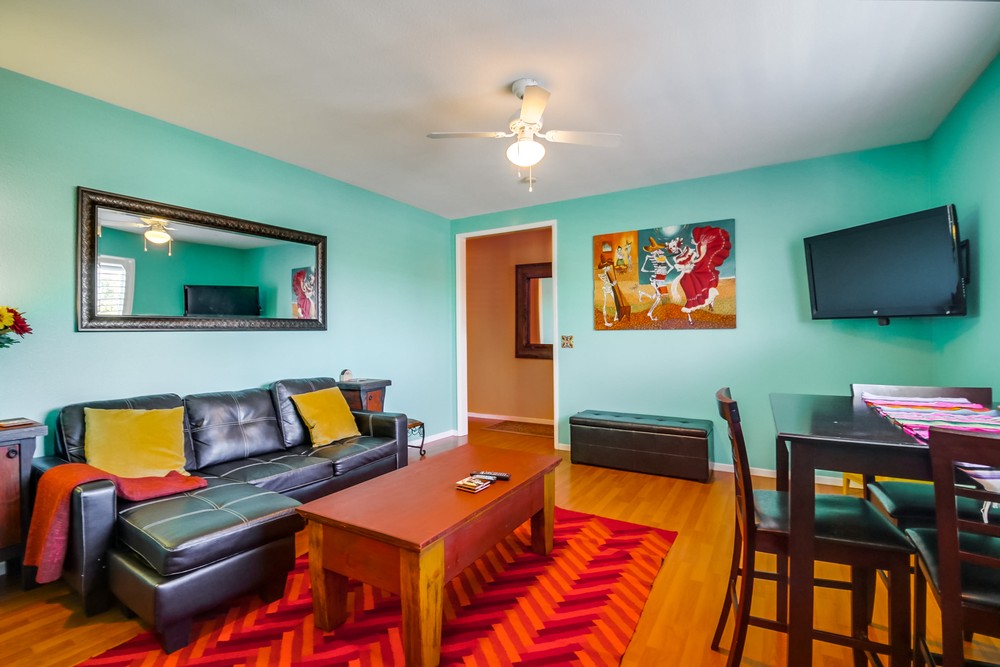 Virtual tour photo 11 of 37 for 3702 Ingraham St