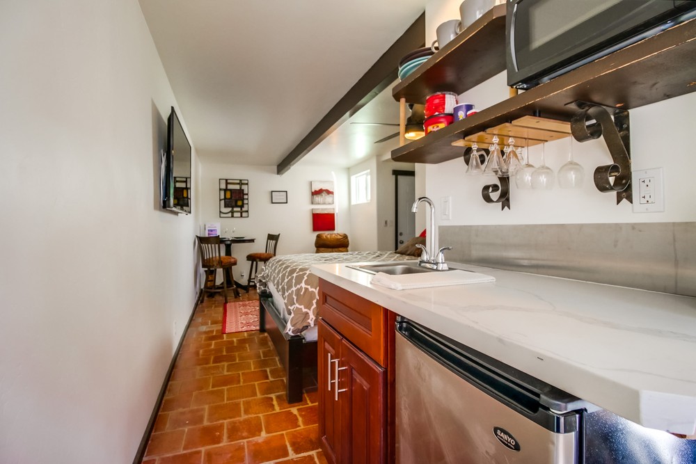 Virtual tour photo 17 of 37 for 3702 Ingraham St