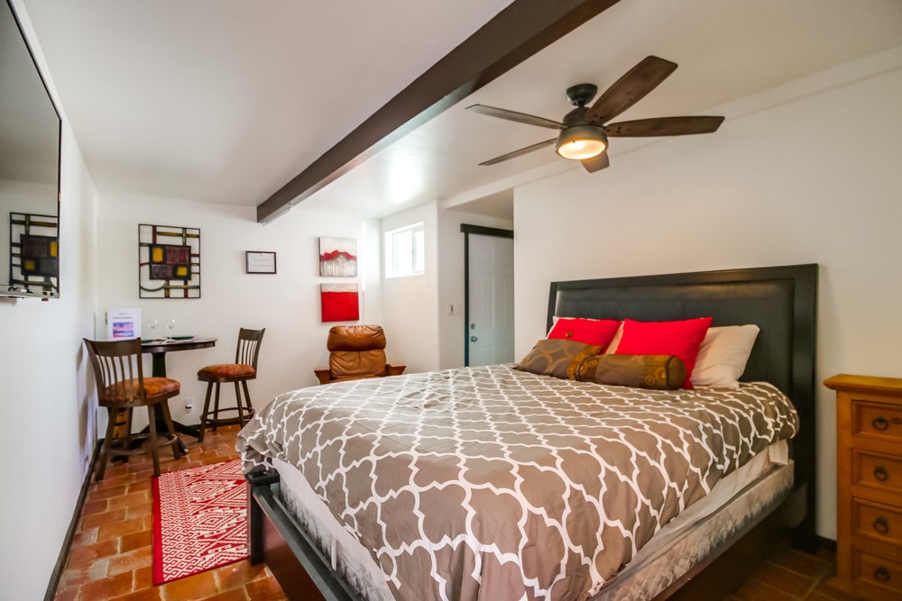 Virtual tour photo 18 of 37 for 3702 Ingraham St