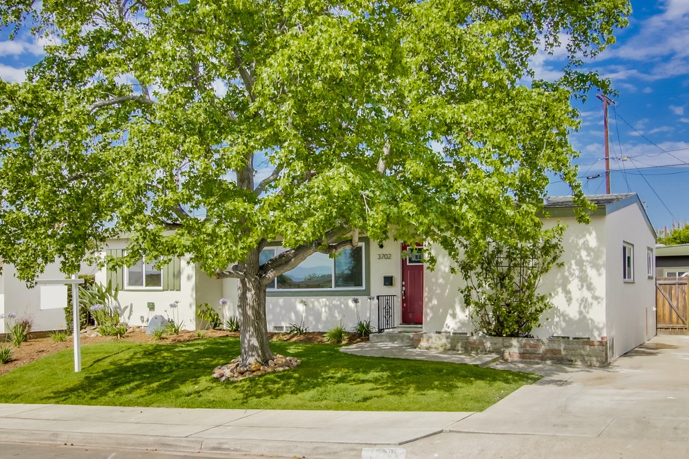 Virtual tour photo 1 of 46 for 3702 Nassau Drive