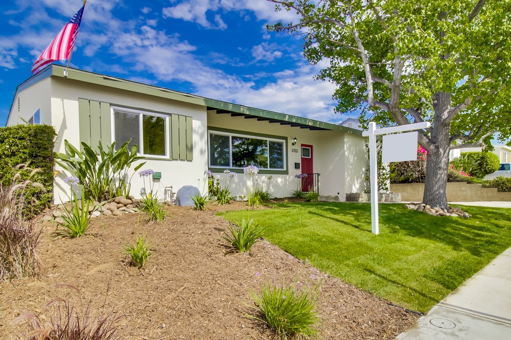 Virtual tour photo 3 of 46 for 3702 Nassau Drive