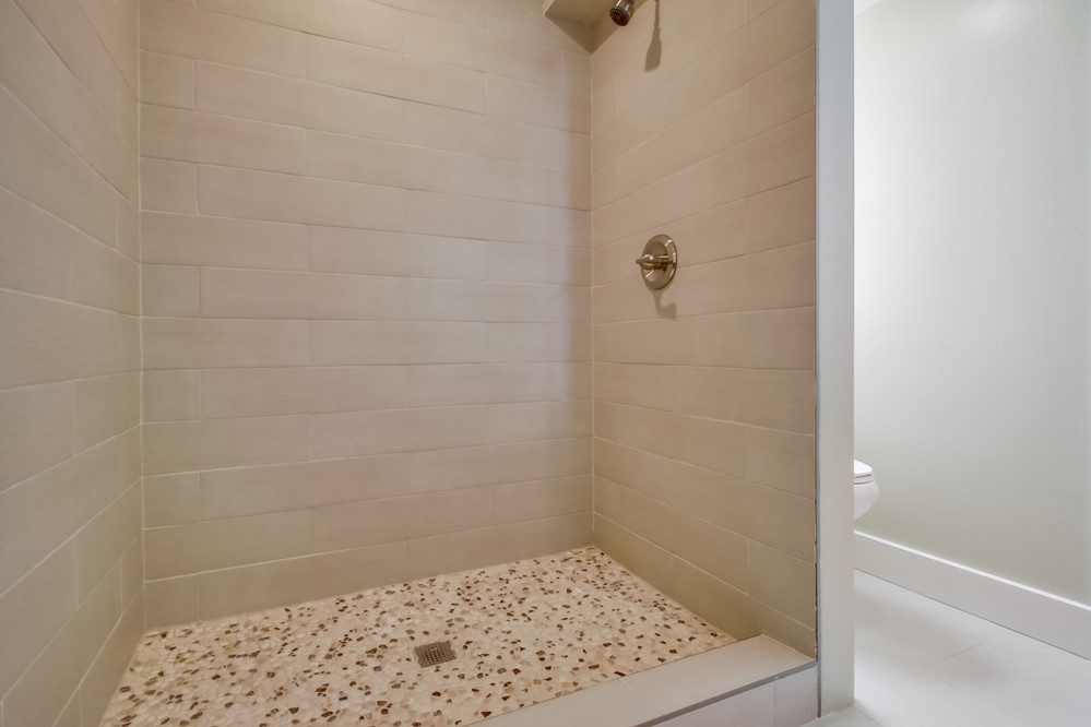 Virtual tour photo 25 of 46 for 3702 Nassau Drive