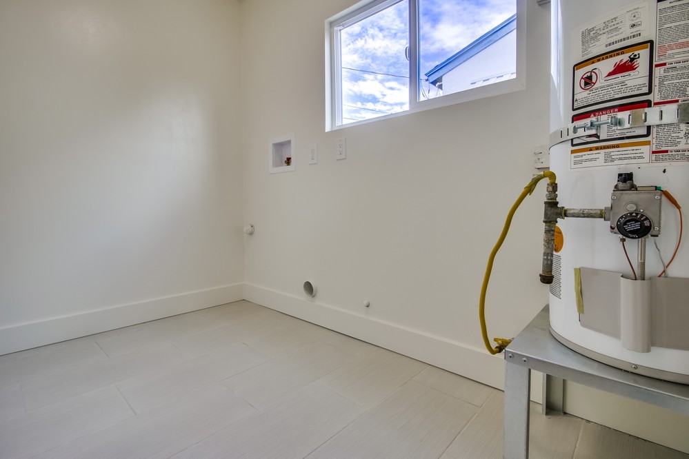 Virtual tour photo 40 of 46 for 3702 Nassau Drive