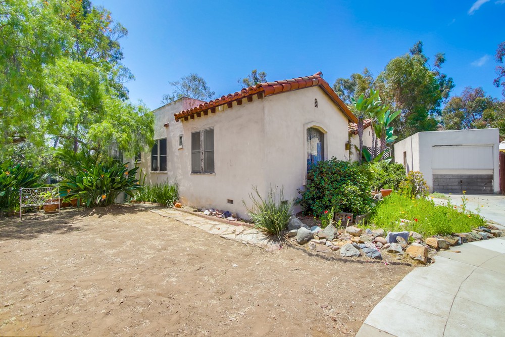 Virtual tour photo 3 of 55 for 3704 Robinson Pl