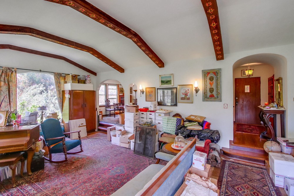 Virtual tour photo 13 of 55 for 3704 Robinson Pl