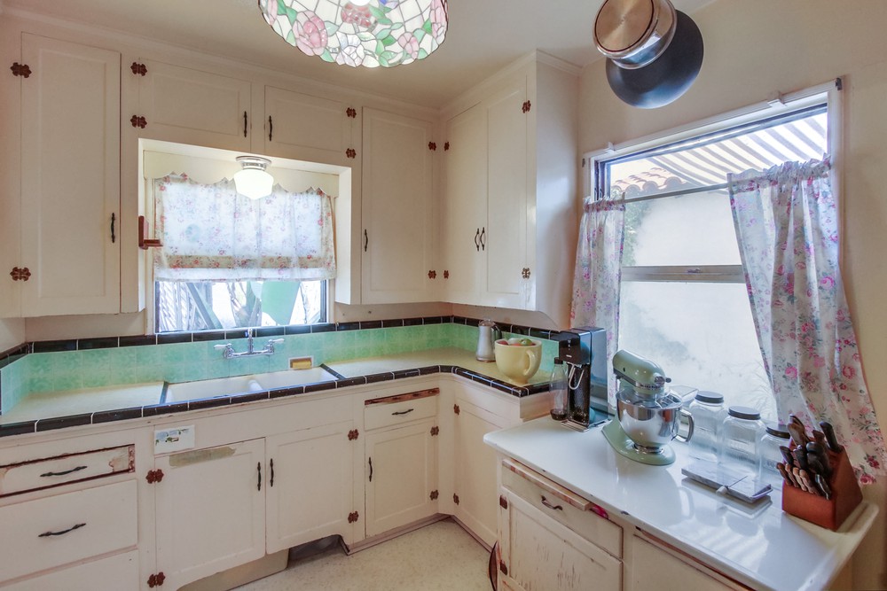 Virtual tour photo 18 of 55 for 3704 Robinson Pl