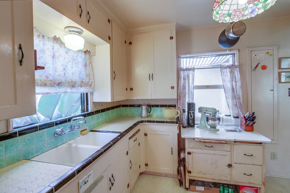Virtual tour photo 19 of 55 for 3704 Robinson Pl