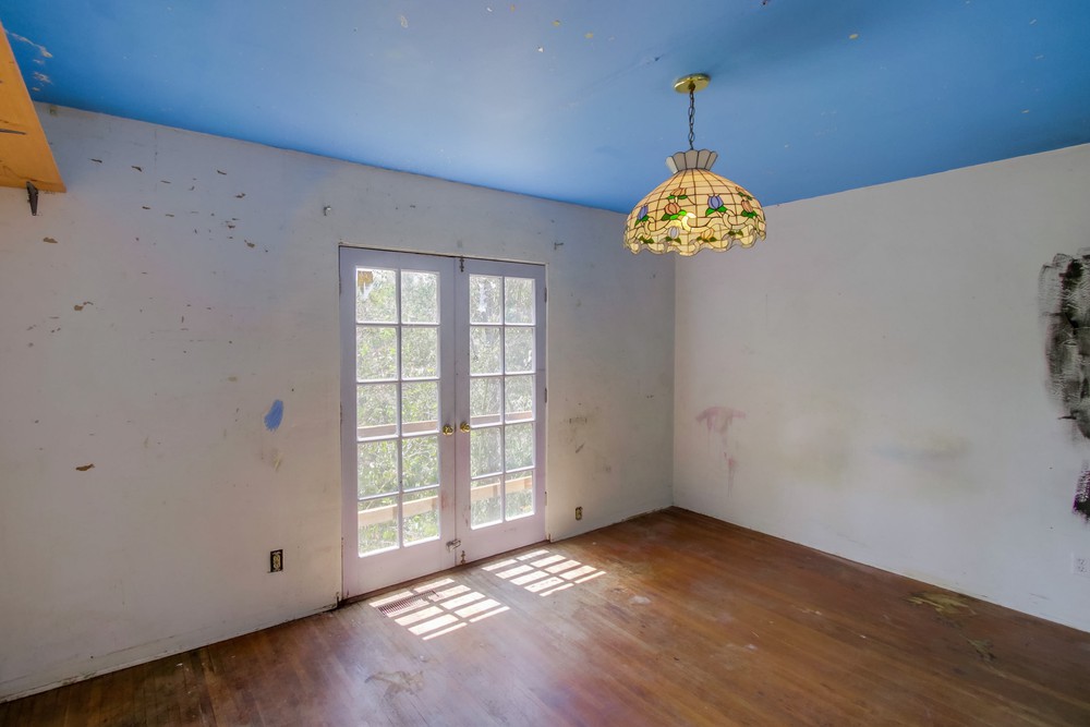 Virtual tour photo 33 of 55 for 3704 Robinson Pl